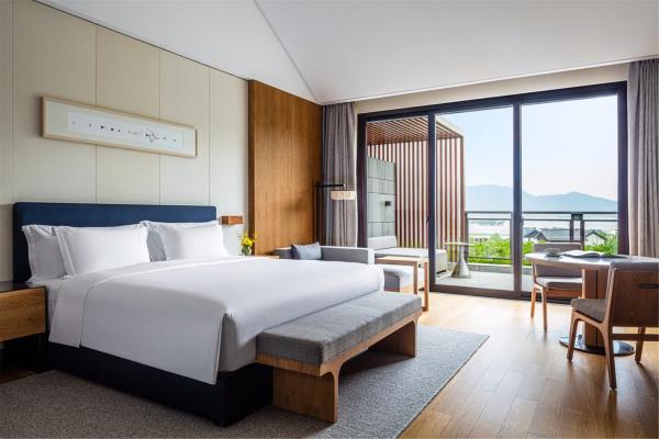 Buy cheap Modern Wooden Resort Five Star Hotel Furniture from wholesalers
