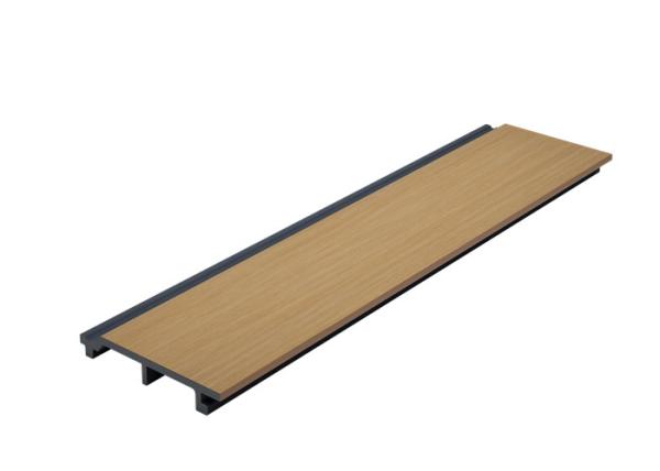 174 X 21 Wood Plastic Composite Cladding 2200mm 2900mm Capped Composite Deck