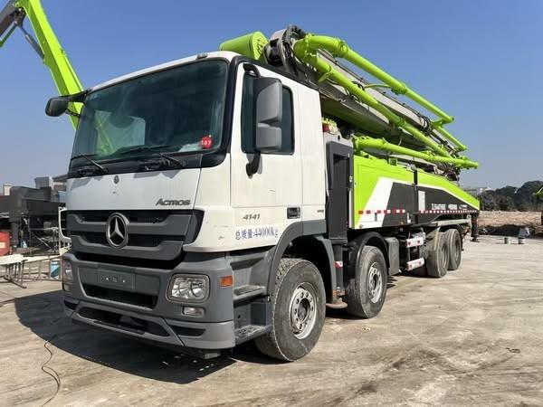56m Used Zoomlion Concrete Pump Truck Ready Mix Cement Boom Pump For Constructio