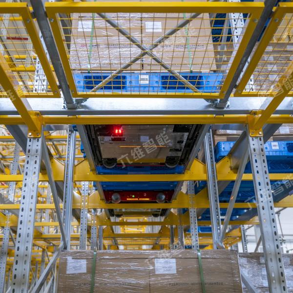 Warehouse Steel Storage Four Way Radio Shuttle Racking System Versatile Shuttle
