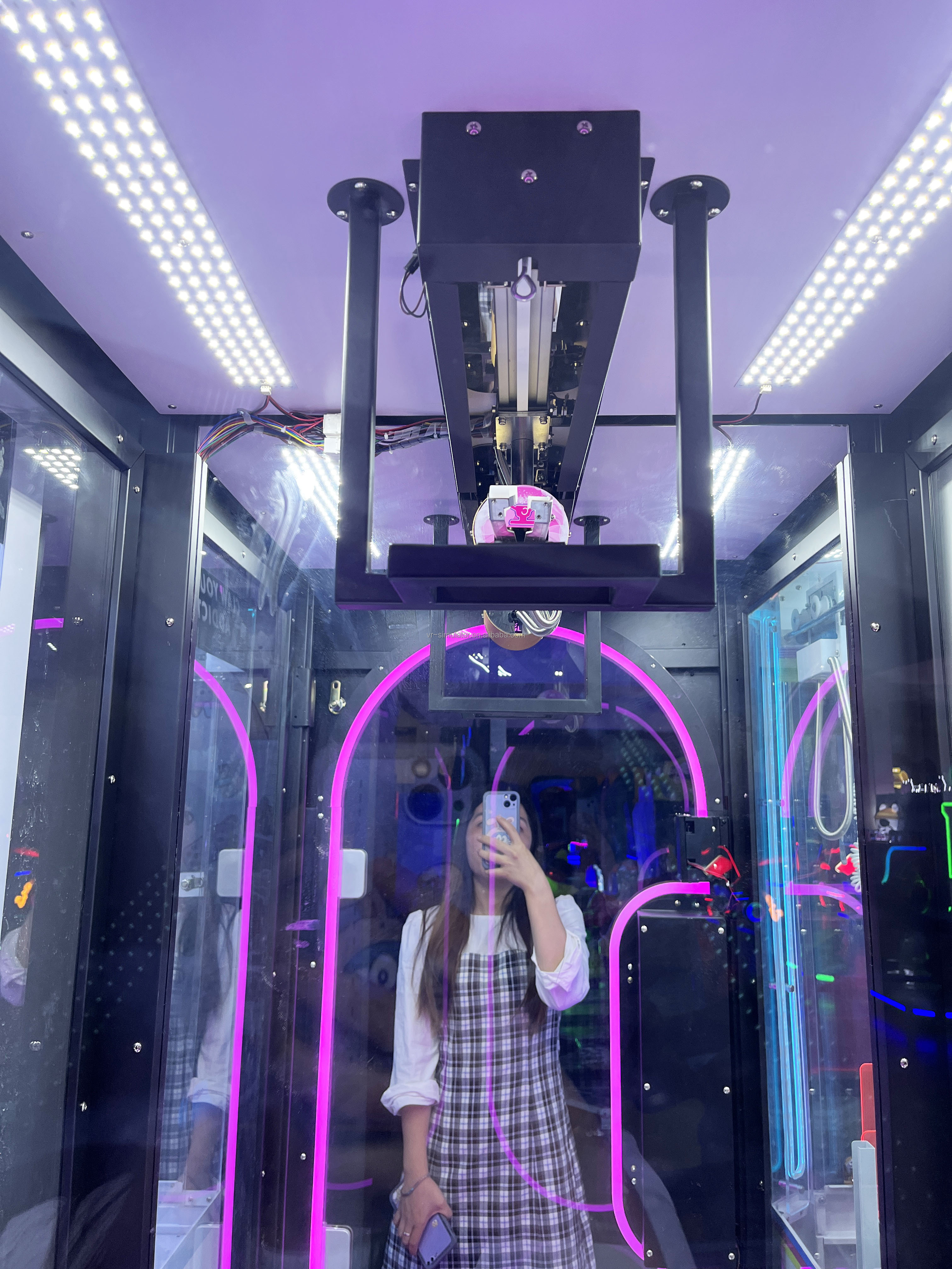Dreamland factory coin operated scissors cut your prize toys claw crane game machine pink date gift game machine
