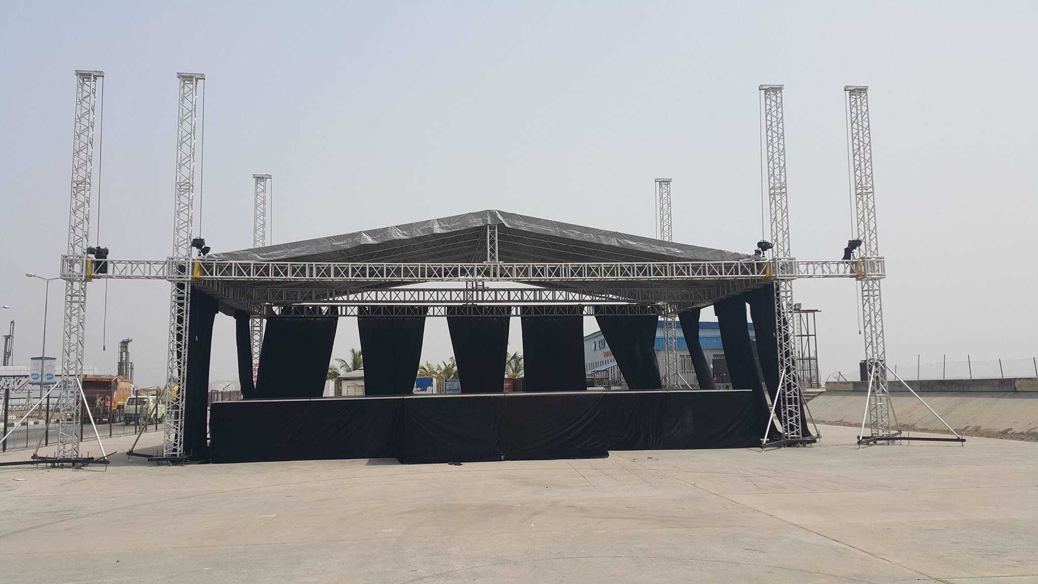 2020 High Loading Capacity 12*10*10m 6 Pillars Colorful Outdoor Heavy Duty Stage Roofing Truss For Public Events