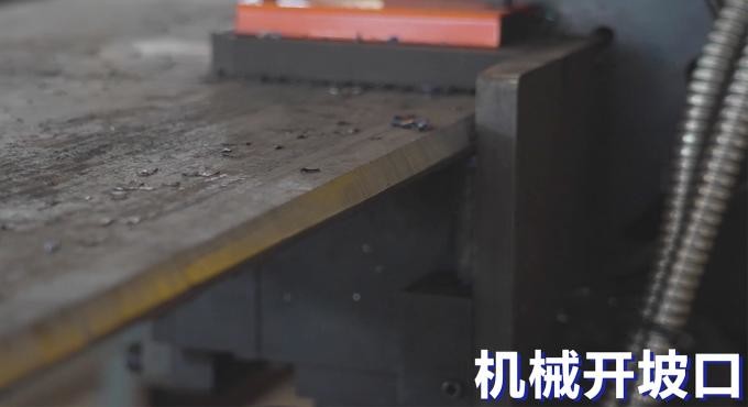 Excavator Section Telescopic Arm with Clamshell Bucket for Digging Deeper