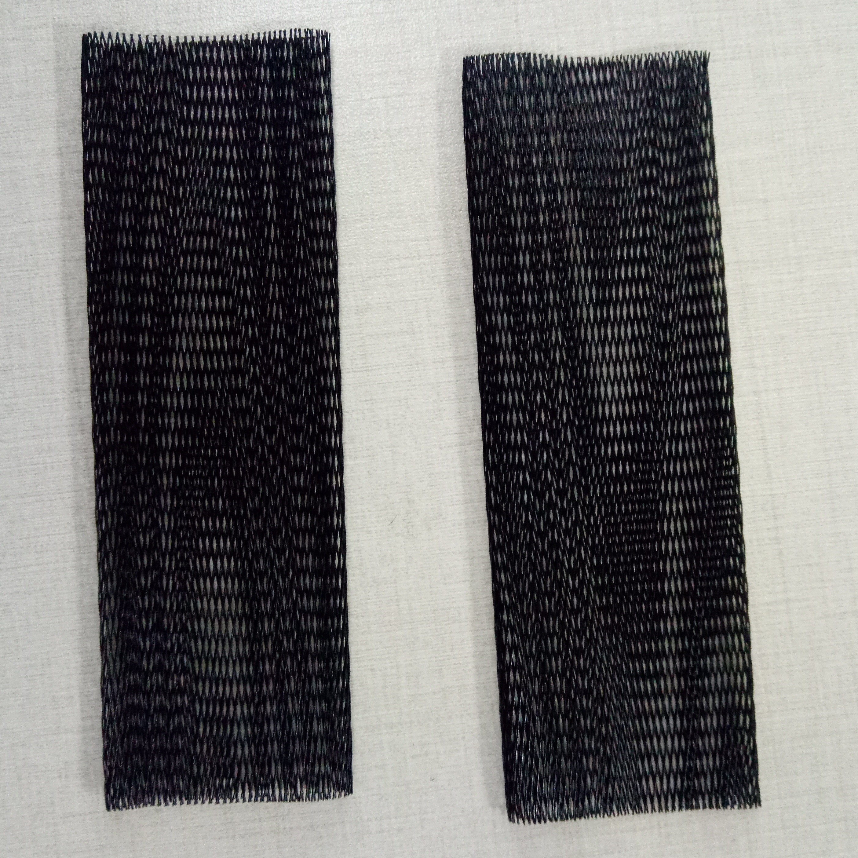 Soft Polyethylene Plastic Mesh Sleeving , Tubular Netting Sleeves Easy To Store
