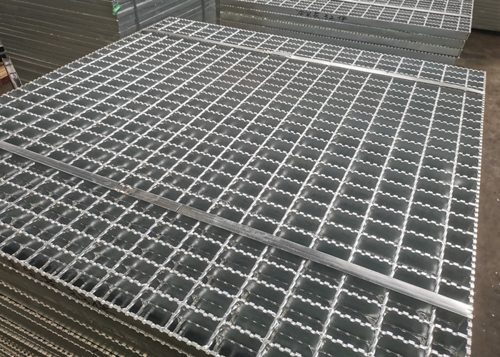 SS316 Skid Proof Galvanised Steel Grating Platform For Building Sidewalks