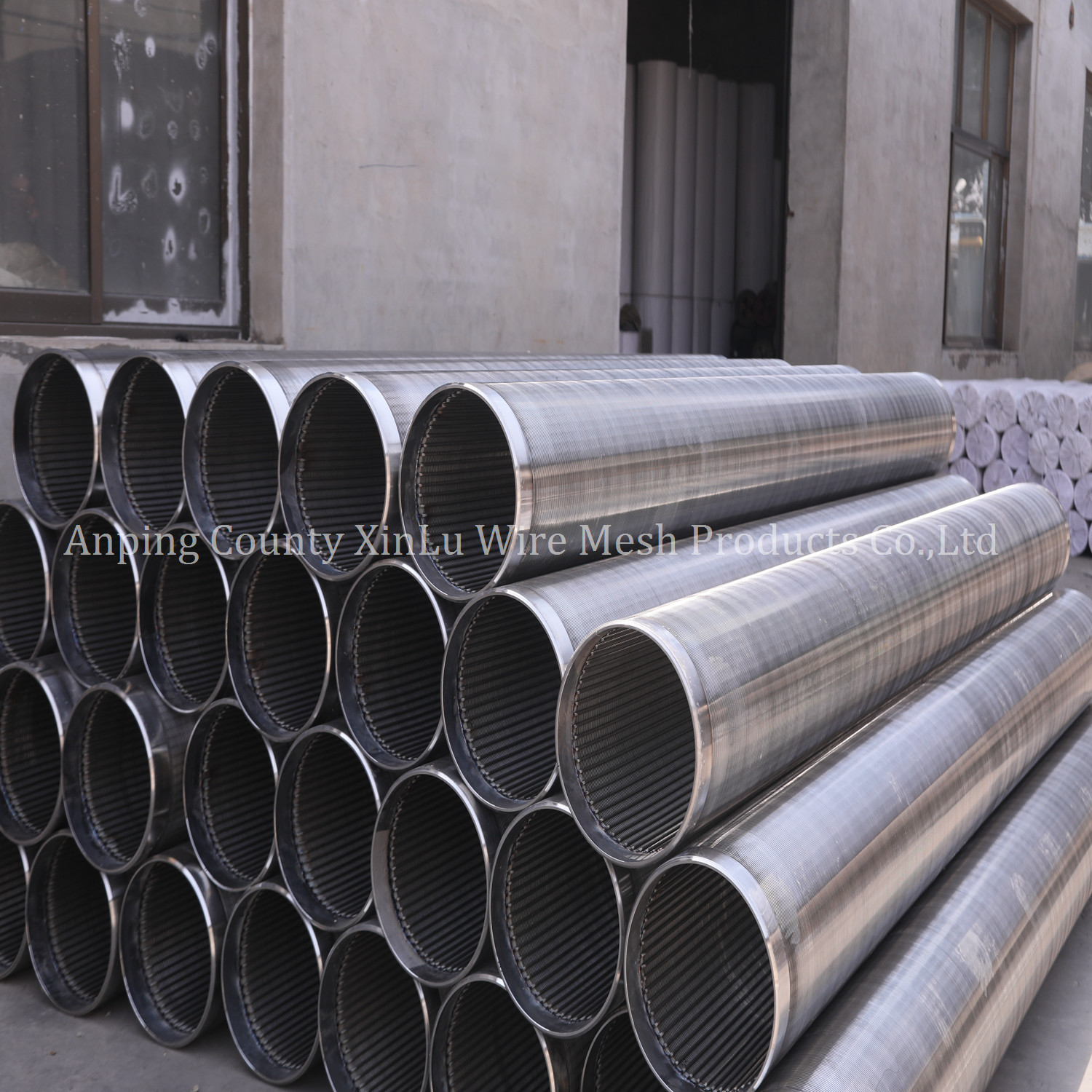 Polished Non Magnetic Stainless Steel Wedge Wire Continuous Slot Screen Tube Johnson V Wire Strainer Pipe