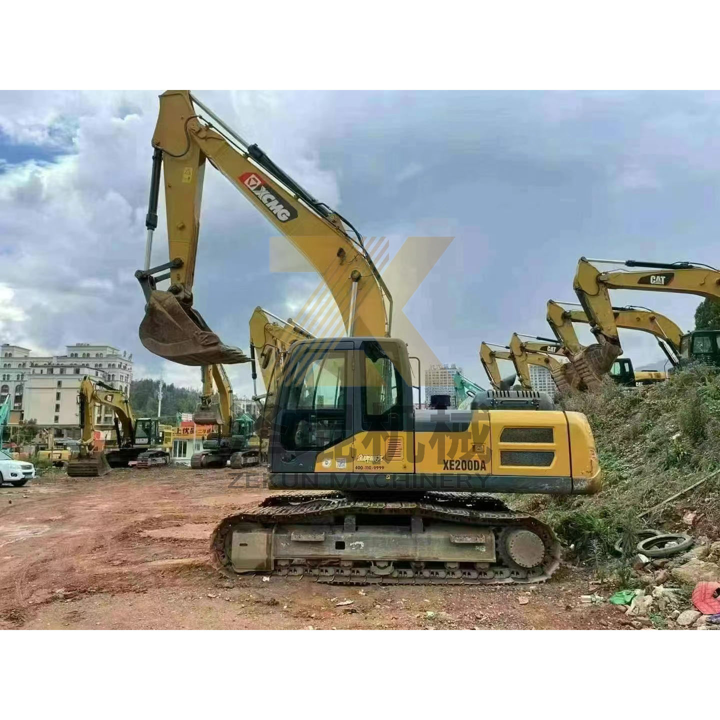 XE200DA 20TON Track Hoe Shoes Excavator with Hydraulic Valve