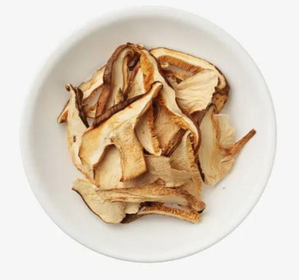 Buy cheap HACCP Dried Sliced Shiitake Mushrooms Convenience Food Family Pack from wholesalers