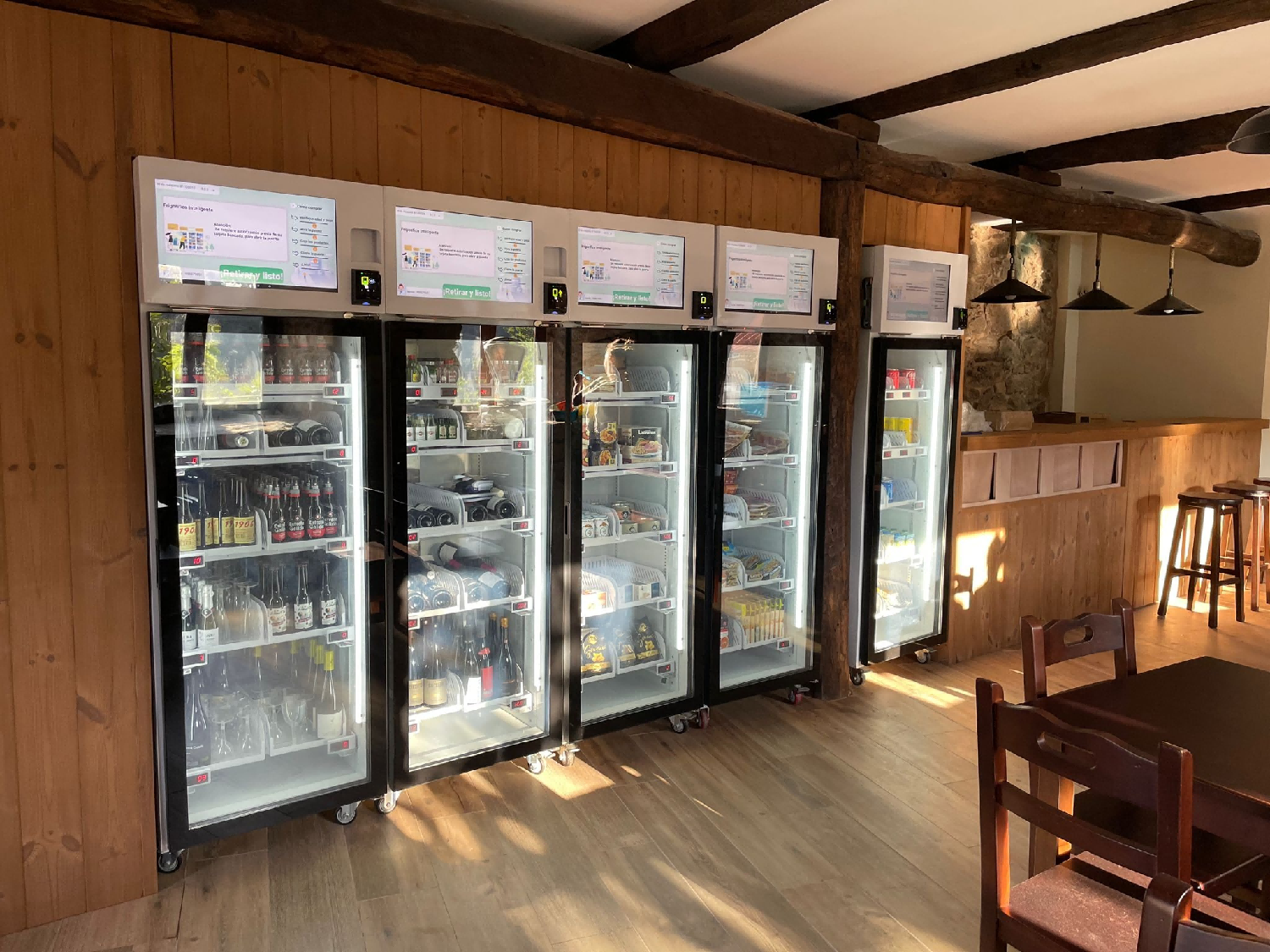 Big Capacity Touch Screen Snack Drink Smart Fridge Open Door Vending Machine in Spain