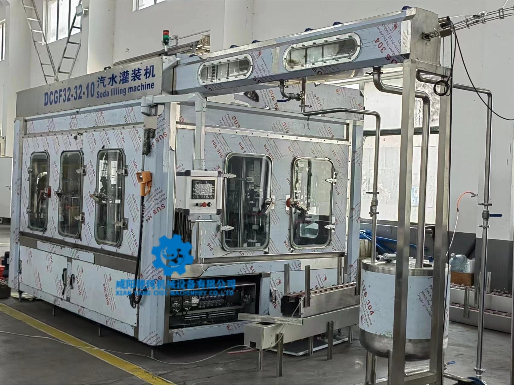 Stainless Steel Touch Screen Bottles Fill Seal Machine Safety Features Roller Sealing Technology