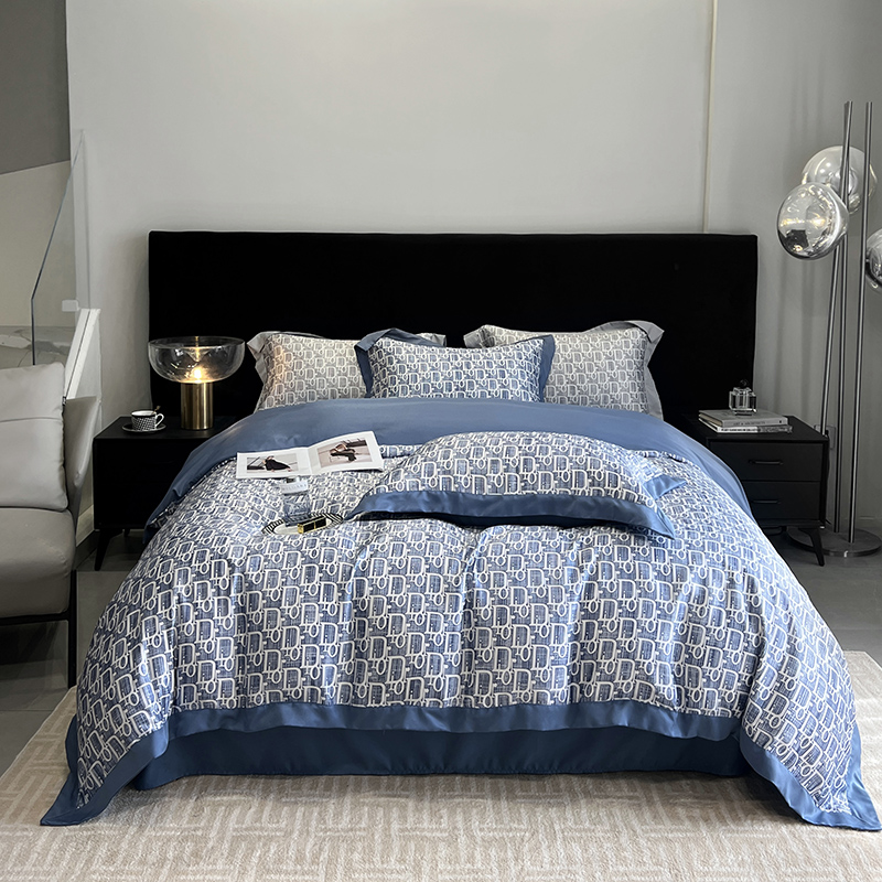 Solid Random Designs Quilts Luxury Bedding Set with Washed Cotton Silk Embroidery