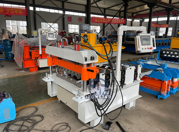 Automatic curved roof sheet roll forming machine