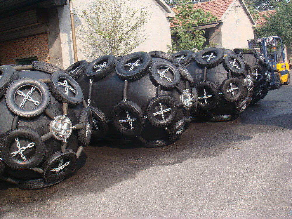 Yokohama Type Floating Pneumatic Marine Fender Ship Rubber Accessories