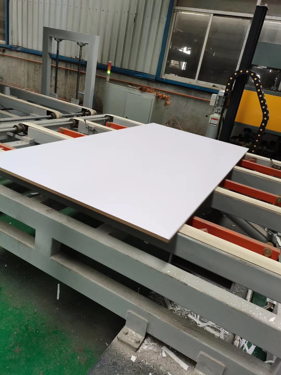 Warm White Color 30mm Melamine Faced MDF For Cabinet