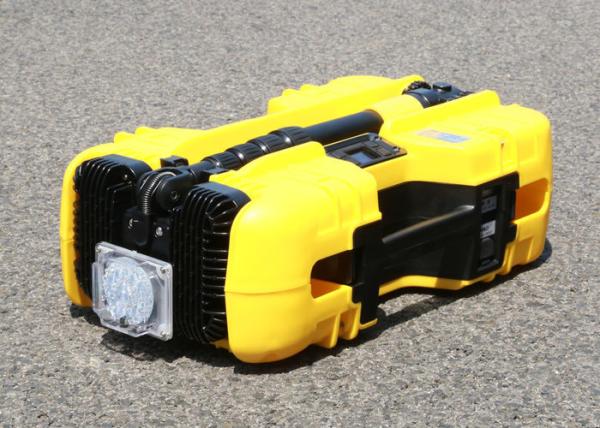 Buy cheap Wind Resistance 110km/H 1.8m Foldable Searchlight Mounted on Special Vehicles from wholesalers