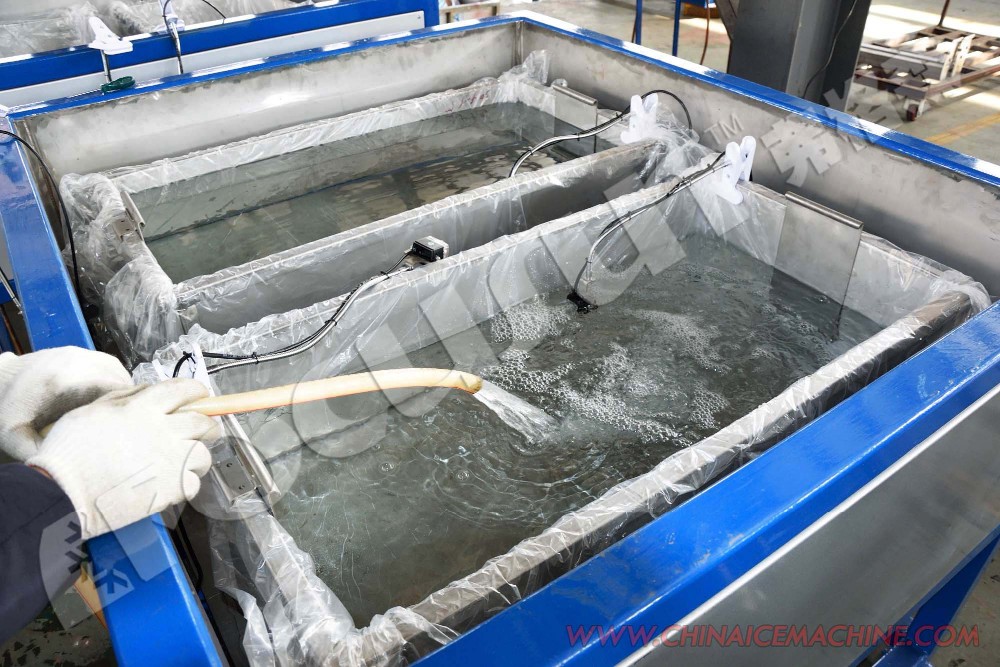 Core Components Compressor Clear Block Ice Making Machine for Food Standard Ice Sculpture