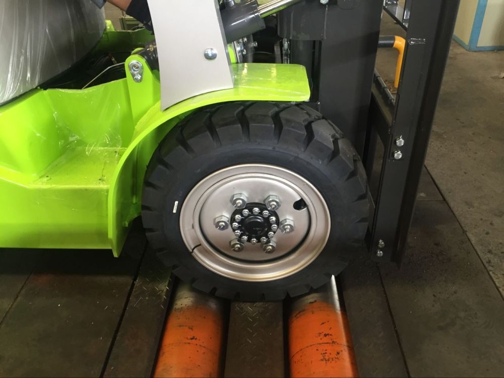 Machinery Repair Shops Electric Reach Truck 1.5 Ton 1.6 Ton 2 Ton SNSC Narrow Aisle