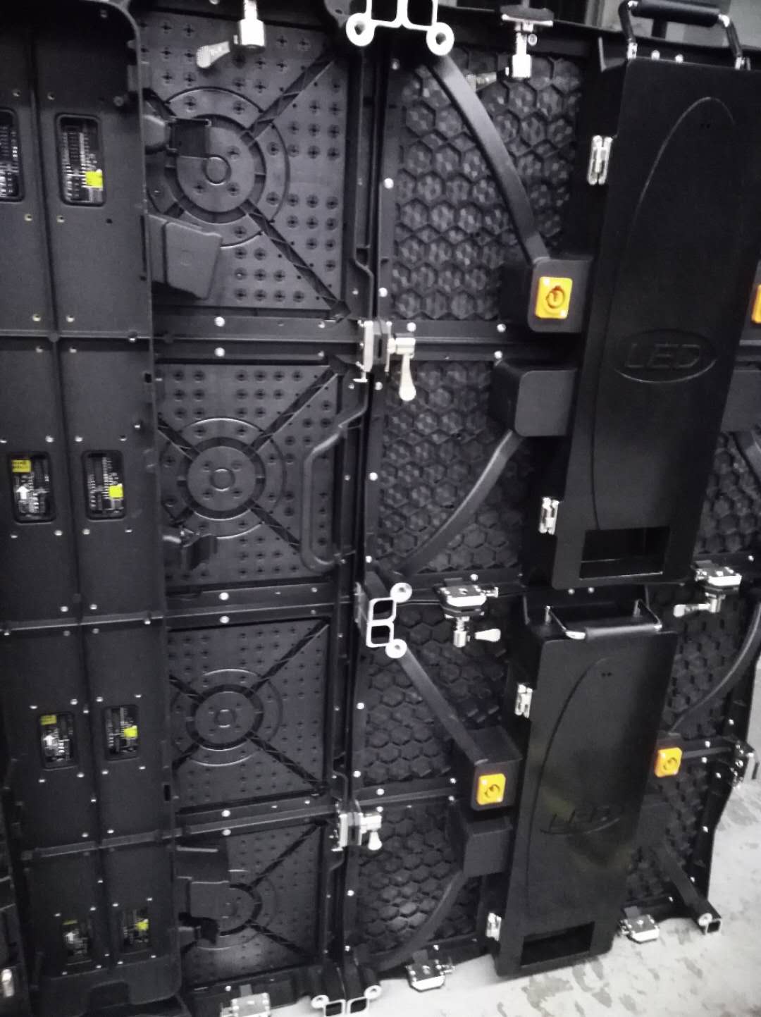 Full color video wall rental die casting cabinet pantalla led p3.91 exterior p3.91 outdoor led screen display for show stage