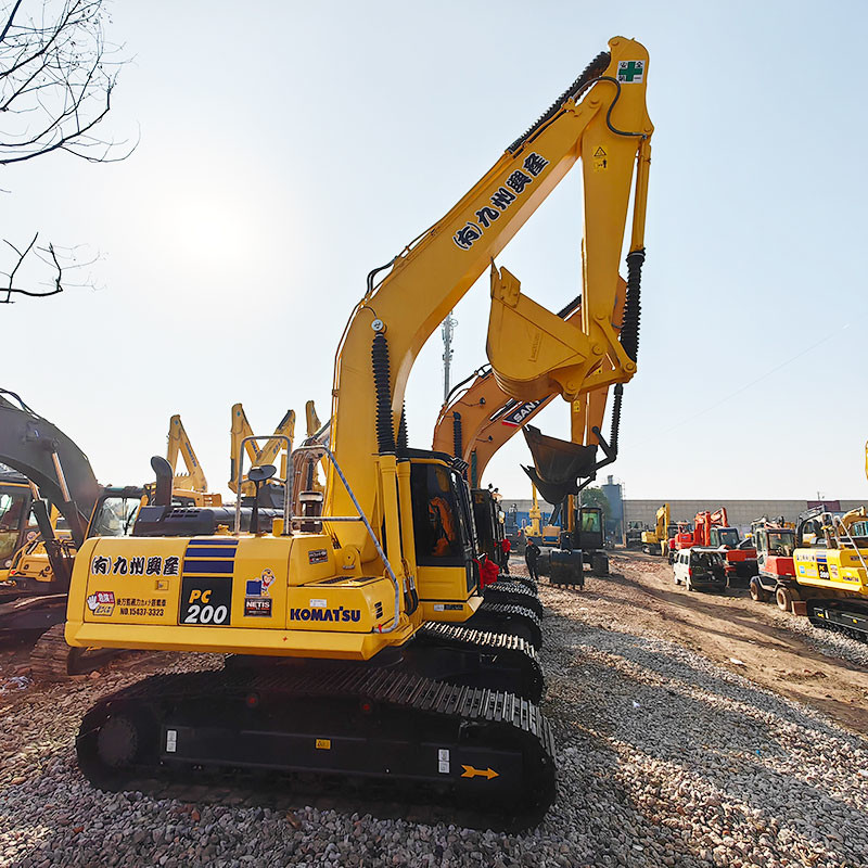 Short Working Hours Used Komatsu PC200-8 Hydraulic Excavator 1m3 Bucket Capacity