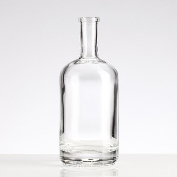 750ml Clear Glass Cylindrical Vodka Wine Bottle with Cork Made by Chinese Liquor