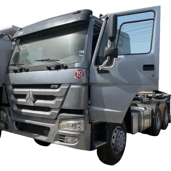 Used Sinotruk Tractor Truck 371HP WEICHAI Diesel Engine Capacity 8L Rear Camera