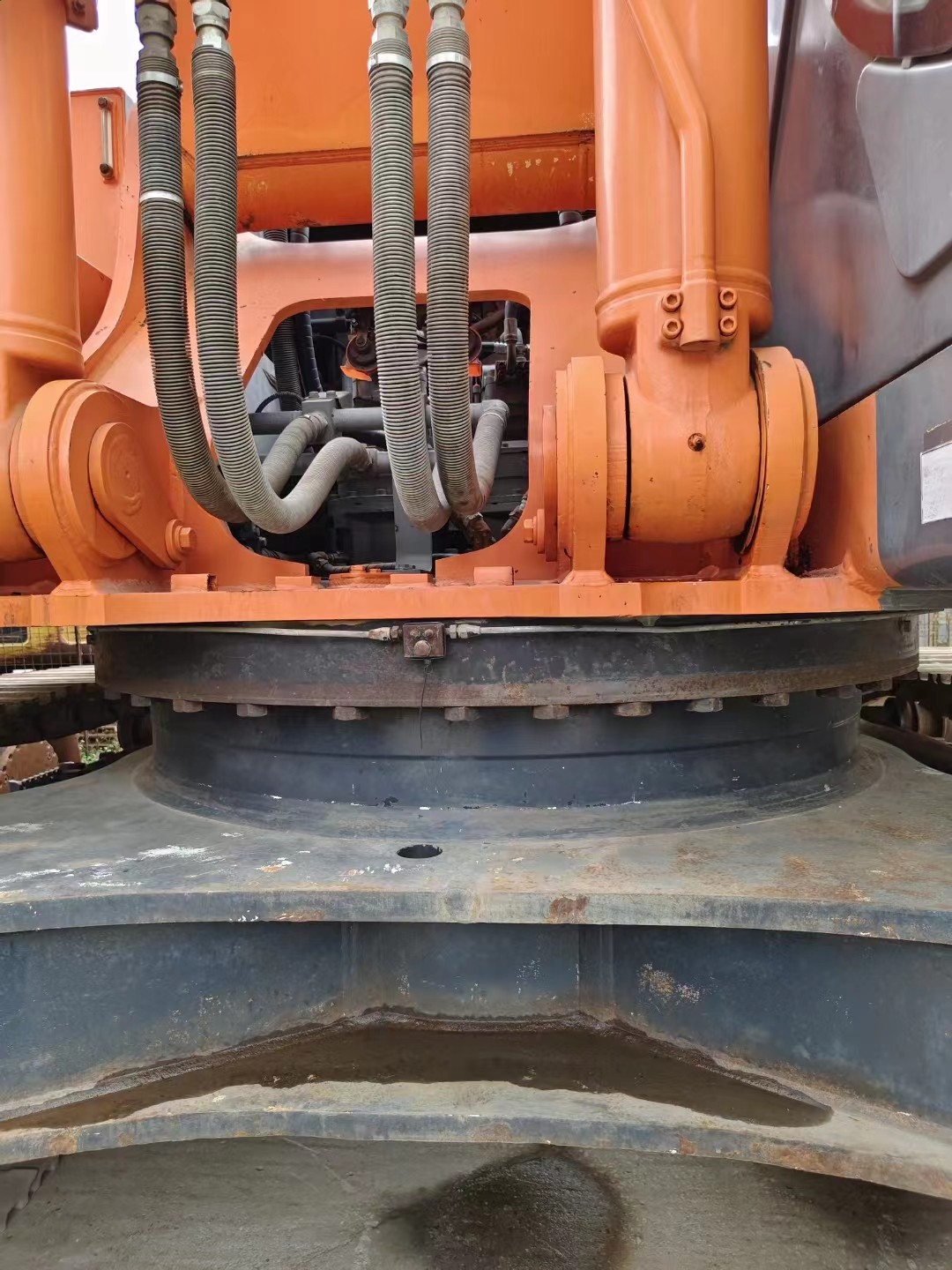 Origin in Japan, used Hitachi ZX470LCH tracked hydraulic excavator