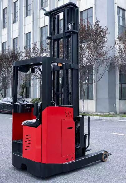 Buy cheap Seated Style Reach pallet truck Capacity 2000 KG 2 Ton Max. Lifting Height 8000 meters from wholesalers