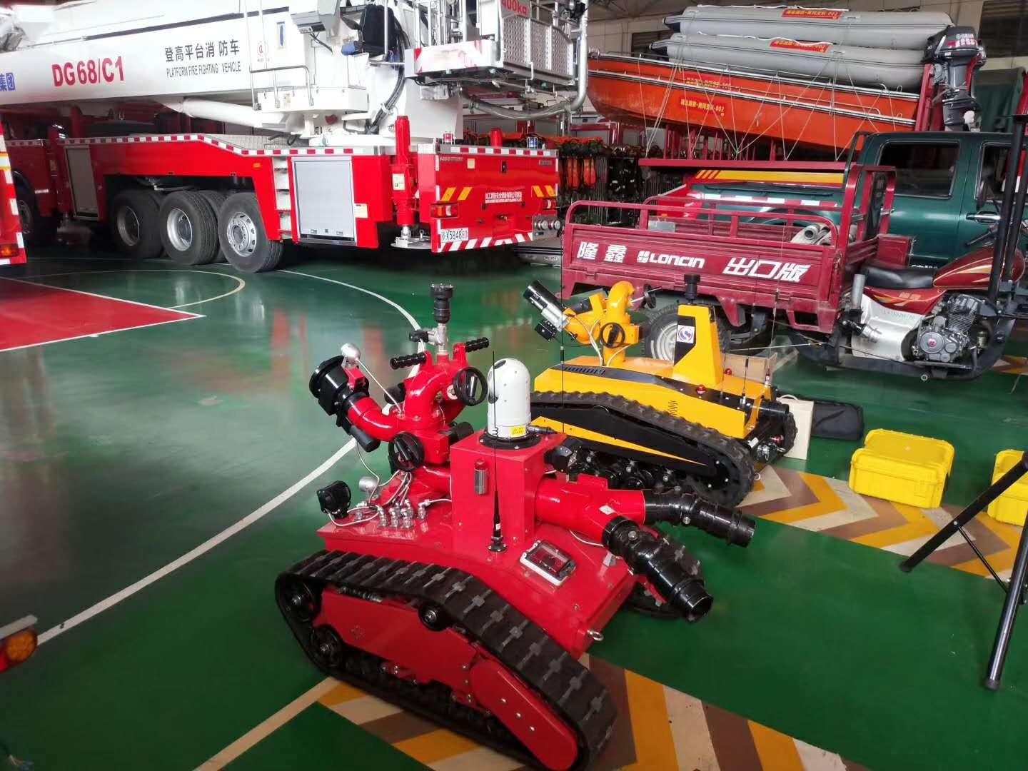 Fire-fighting robot china factory Fire fighting robot TAF35 – Firefighting with water mist