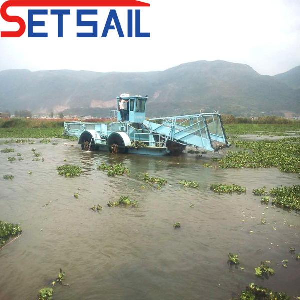 Diesel Engine Power Clean River Machine for River Water Hyacinth