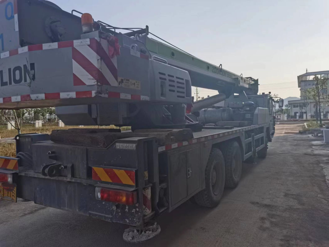 2017 Zoomlion Truck Crane 25 Ton