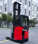 Seated Style Narrow Aisle Reach Truck Capacity 2000 KG Max. Lifting Height 8000