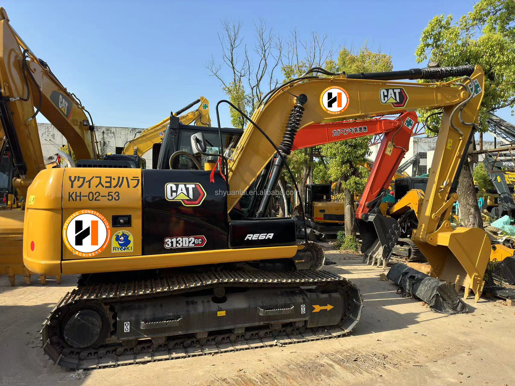 Affordable Second Hand CAT313 Excavator with Strong Power and Soft Steel Design