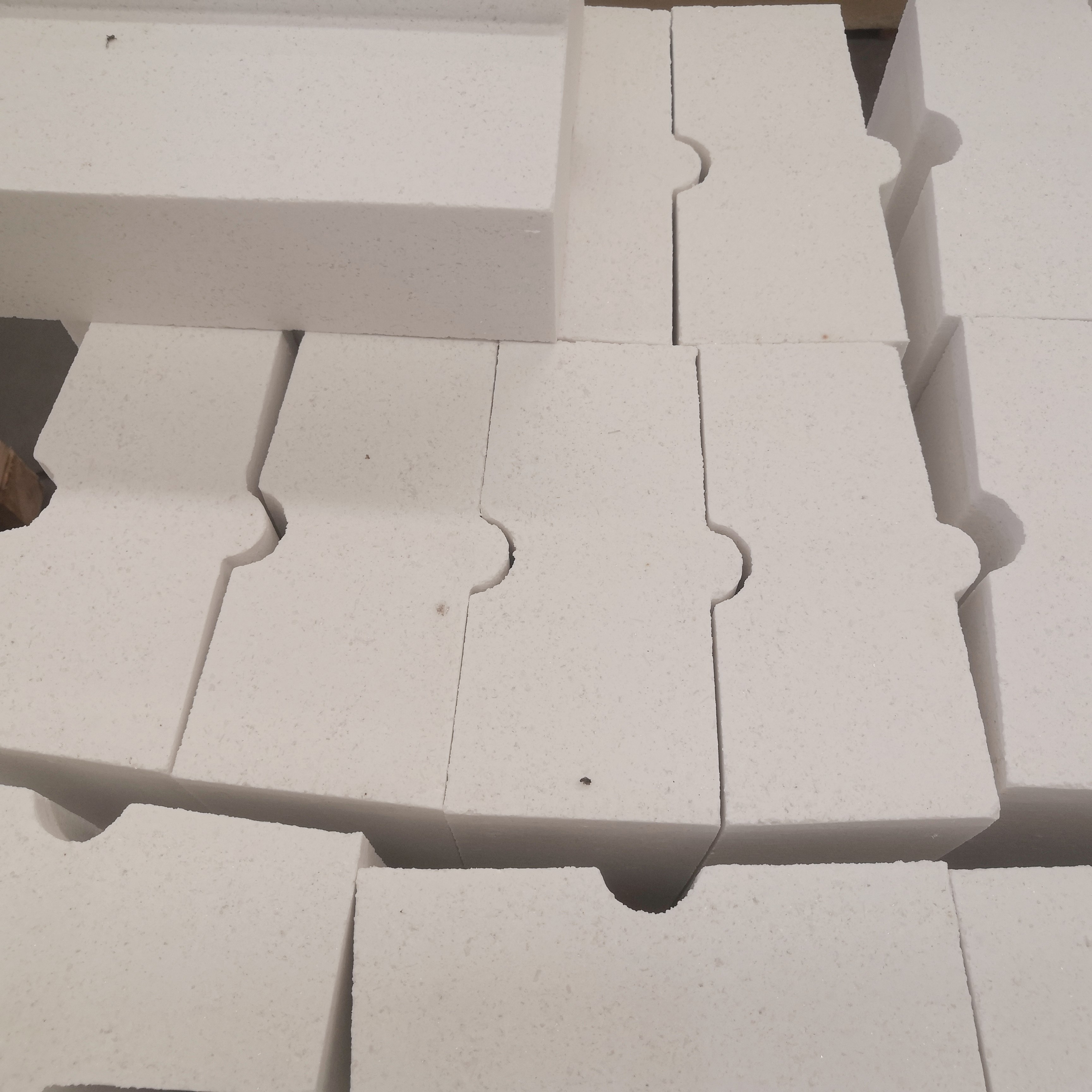 High Alumina Bauxite Carbon Black Furnace High Pure Alumina Mullite Corundum Refractory Brick