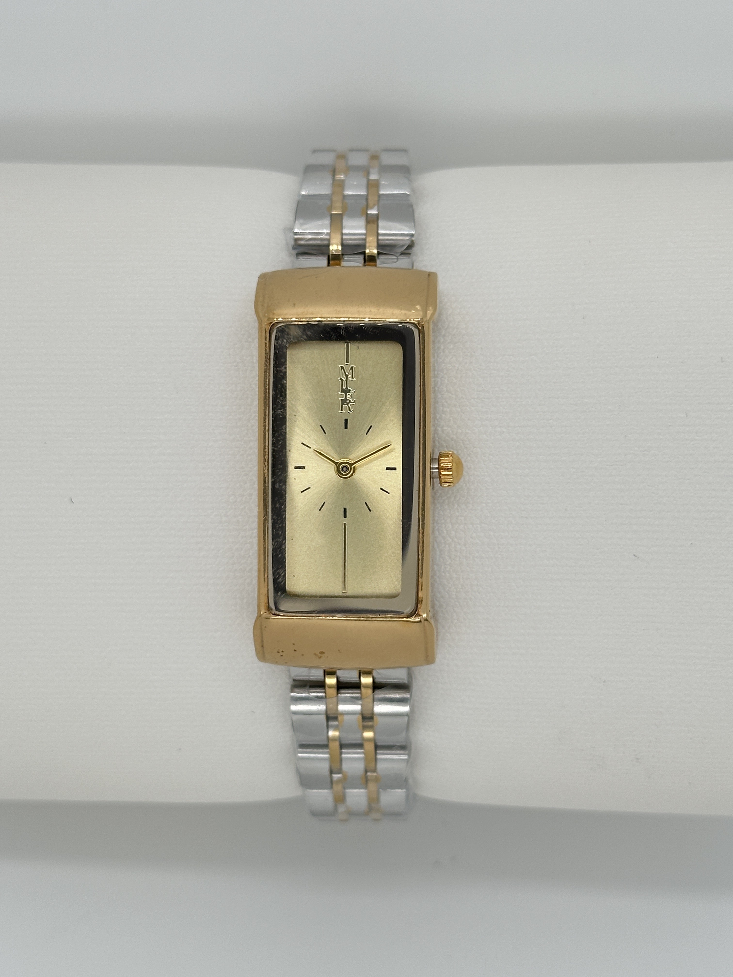 Custom Logo Fashion Quartz Wristwatch Timepiece Women Watch With Metal Strap