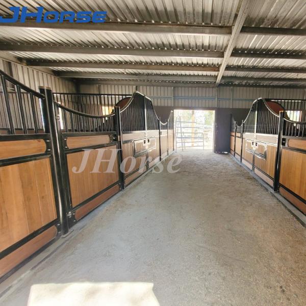Farm Equestrian Weatherproof European Horse Stalls Horse Stable Boxes Equipment