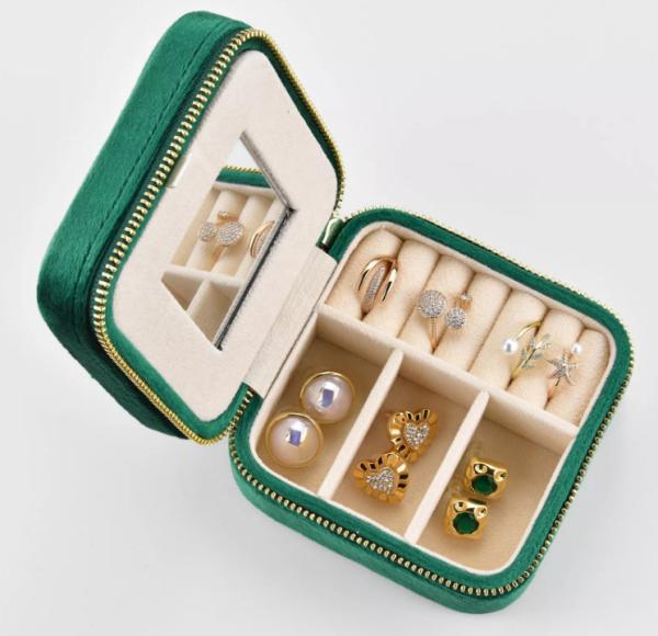 Buy cheap Exquisite Earring Jewelry Storage Box Biodegradable Handmade ISO9001 from wholesalers