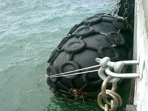 6500mm 50KPa 80KPa Inflatable Fenders For Boats Wharf Ship Protection