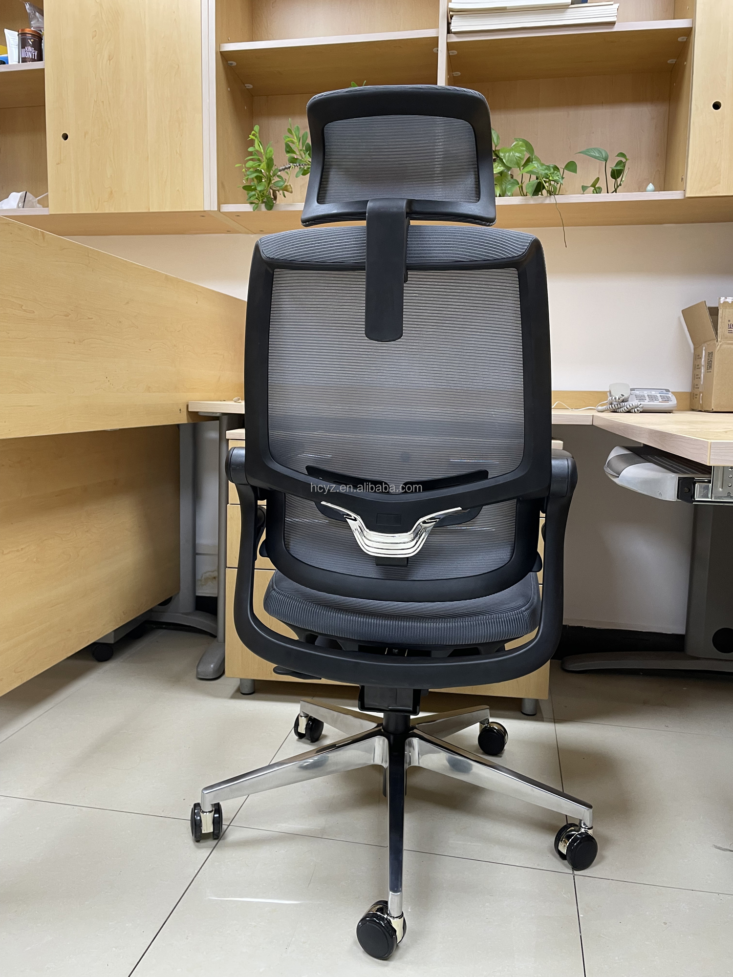 High Back Swivel Mesh Chair Ergonomic Executive Reclining Office Chair with Footrest
