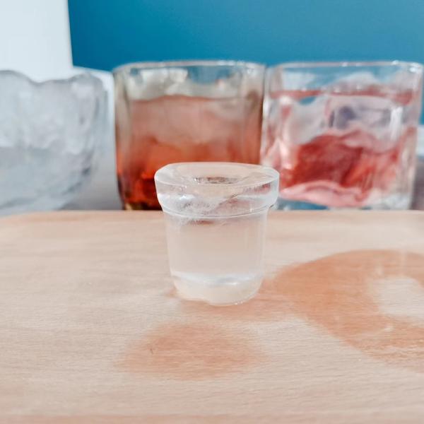 Powerful Silent Bingsu Cylindrical Ice Machine 25kg Ice Storage for Commercial Needs