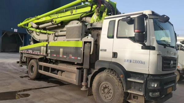 Zoomlion 38 Meters Concrete Pump Truck Designed for Semi-Dry Shotcrete