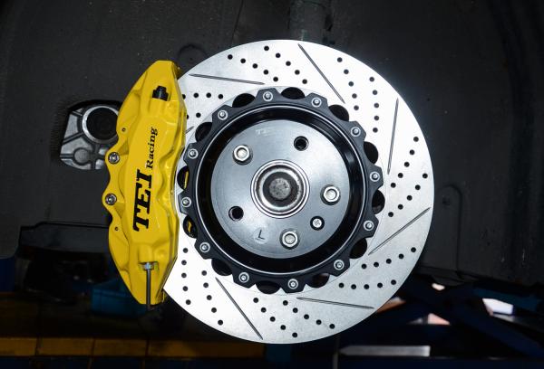 Buy cheap BBK For Audi A3 installed Big Brake Kits 6 Piston Calipers with 355*32mm rotor 18inch wheel P60S from wholesalers