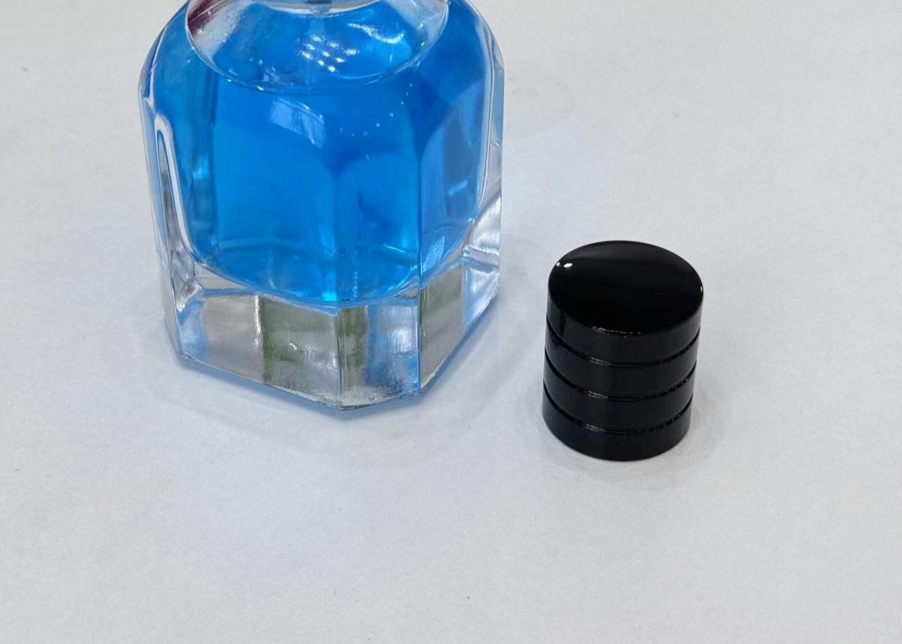 Zinc-Alloy Premium Black Perfume Bottle Caps For Sustainable Packaging