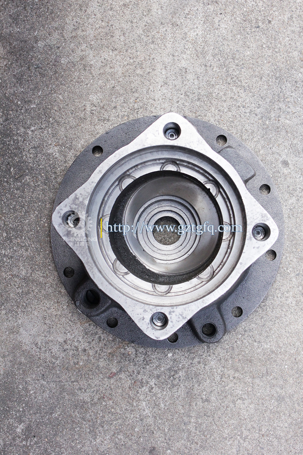 SK200-6 Excavator Hydraulic Motor Parts Swing Motor Housing Motor Case