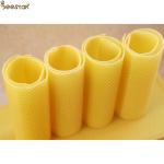 Customized Cell Size Pure Natural Beeswax Grade D Confectionary Industries