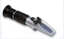 Buy cheap Comfortable Rubber Hand Held Refractometer Condition New Light Aluminum Construction from wholesalers
