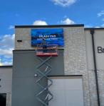 300W Outdoor LED Advertising Board Waterproof Nova Controller 5500cd/m2