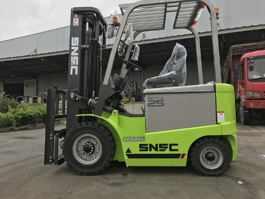Brand New 48V Battery 2.5ton Electric Forklift with Super Elastic Solid Tire