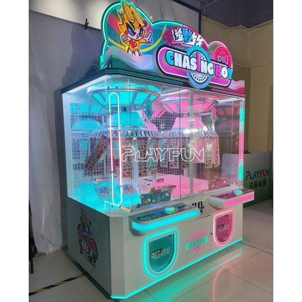 Playfun 2023 Latest Prize Coin Flash Vending Machine 2 Players Clip Gift Stickers Game Machine Chasing Boy Kids Playmachine