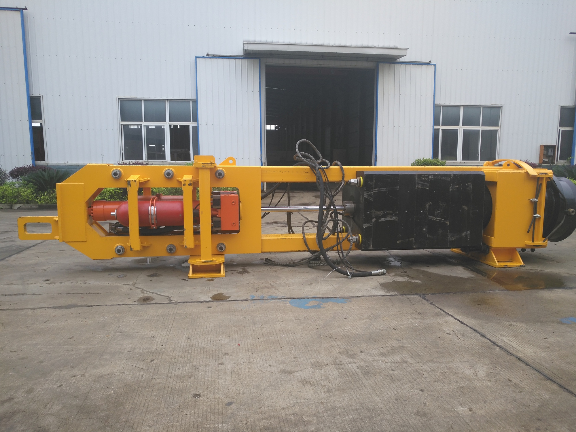 3T-13T Hammer Piling Machine , Sheet Pile Driving Equipment OEM Service