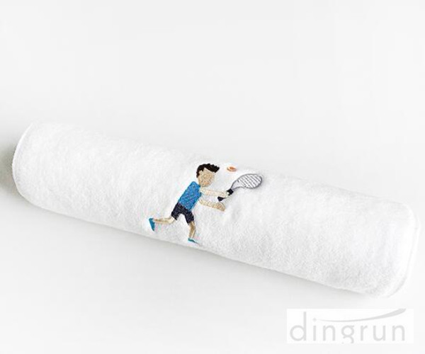 Cartoon Design Sweat Absorption Solid Color Custom Sports Towels For Adults Fitness